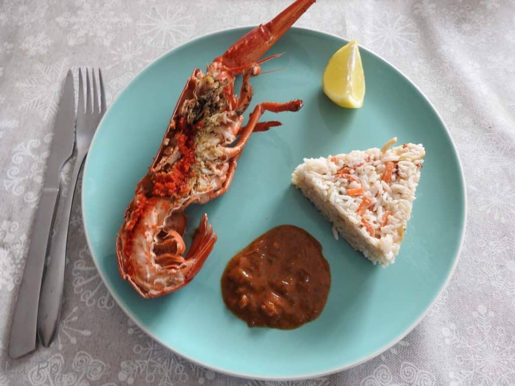 découvrez les meilleures méthodes pour cuire un homard de 1,5 kg à la perfection. suivez nos conseils pour une cuisson savoureuse qui préserve la tendreté et les arômes de ce délice marin.