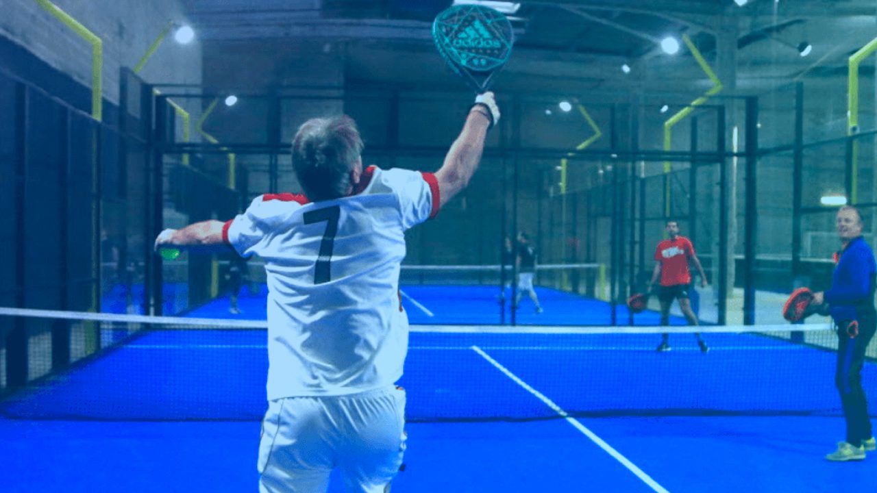 découvrez comment évaluer la rentabilité de votre terrain de padel. analysez les coûts d'investissement, les revenus potentiels et les stratégies pour optimiser votre retour sur investissement dans ce sport en pleine expansion.